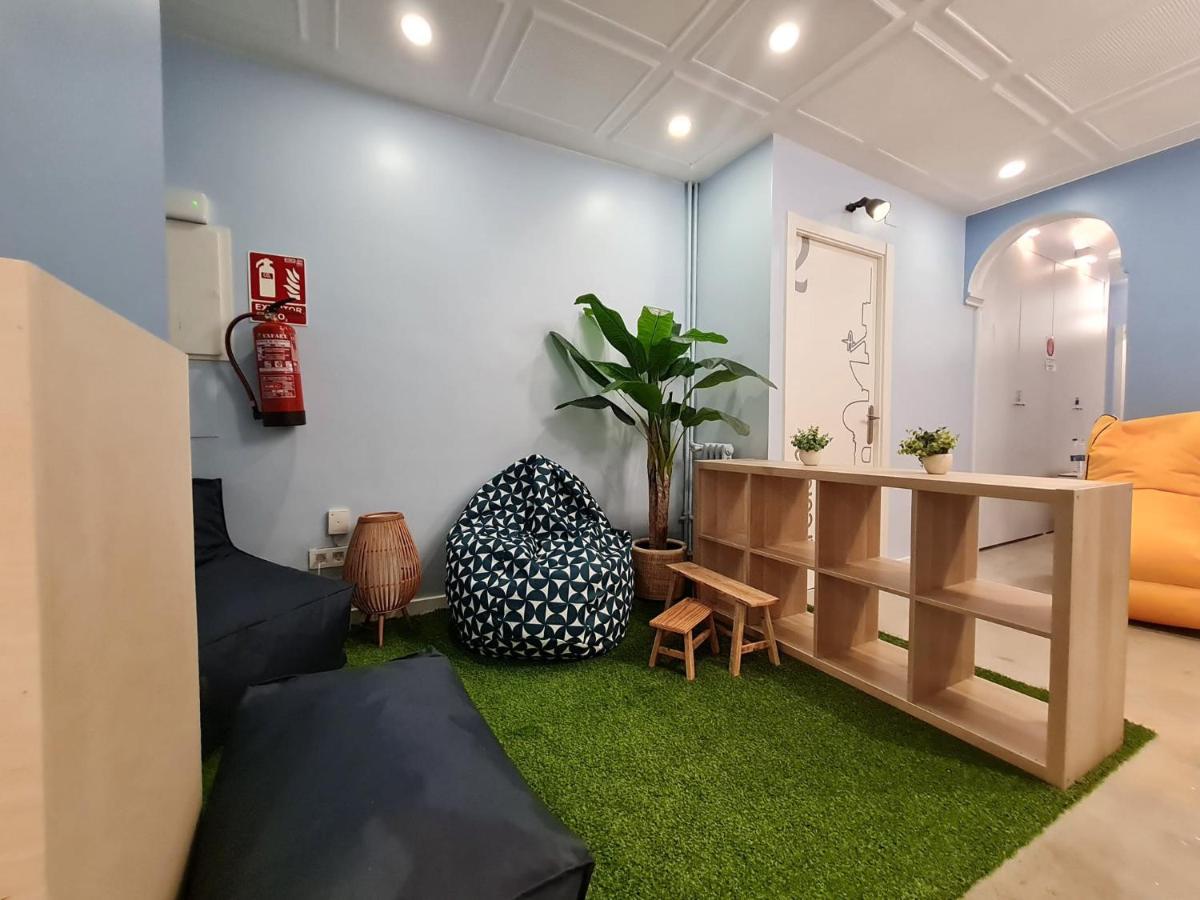 Az The Zity Hostel - Coliving Zaragoza Exterior photo