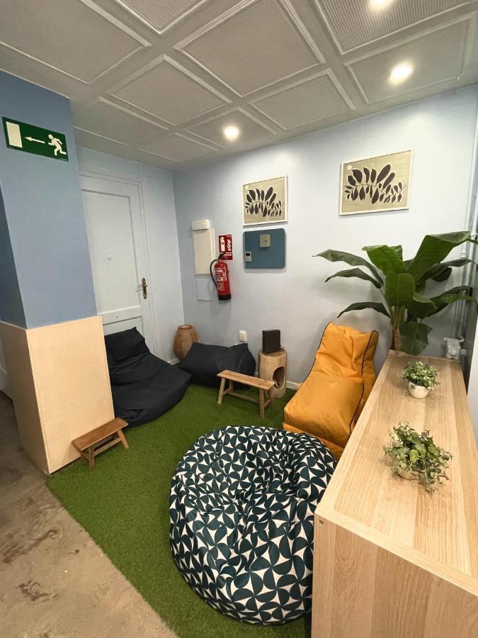 Az The Zity Hostel - Coliving Zaragoza Exterior photo